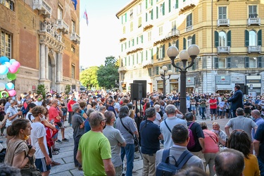 Genova, prefettura - manifestazione contro concessione autostrad