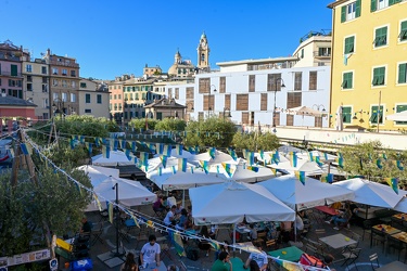 Genova, Giardini Luzzati - installato maxi schermo per seguire s