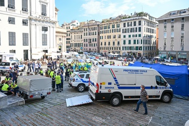 Genova, piazza Matteotti - cerimonia consegna nuova colonna mezz