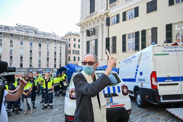 Genova, piazza Matteotti - cerimonia consegna nuova colonna mezz