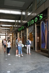 Genova, via XII Ottobre - storico negozio abbigliamento Tino's c