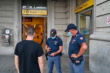 Genova, stazione Brignole - controlli polizia ferroviaria polfer