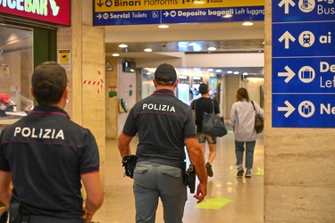 Genova, stazione Brignole - controlli polizia ferroviaria polfer