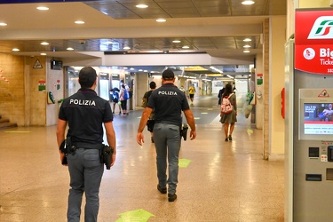 Genova, stazione Brignole - controlli polizia ferroviaria polfer