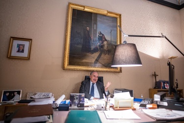 Genova, il prefetto Renato Franceschelli nel suo ufficio