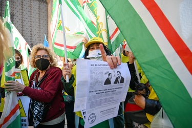 Genova, largo Lanfranco - manifestazione presidio sindacati dava