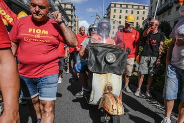 protesta lavoratori ex Ilva Prefettura 25062021-1033