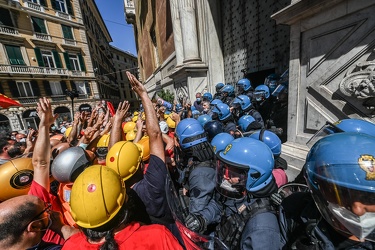 protesta lavoratori ex Ilva Prefettura 25062021-1472