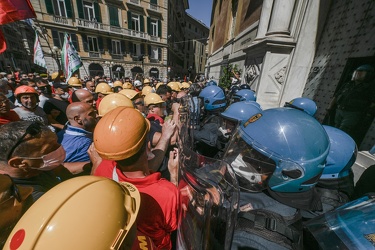 protesta lavoratori ex Ilva Prefettura 25062021-1225