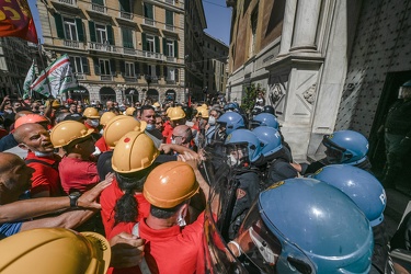 protesta lavoratori ex Ilva Prefettura 25062021-1247