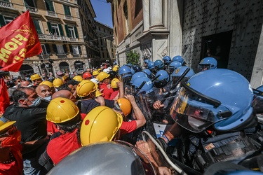 protesta lavoratori ex Ilva Prefettura 25062021-1336