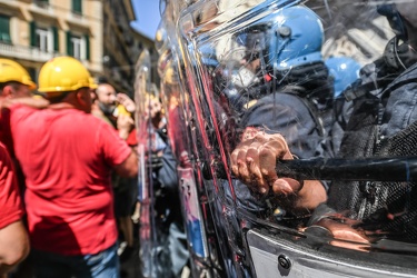 protesta lavoratori ex Ilva Prefettura 25062021-1549