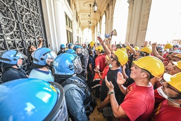 protesta lavoratori ex Ilva Prefettura 25062021-1666