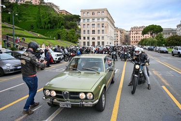 Genova - raduno motociclistico in piazza della Vittoria