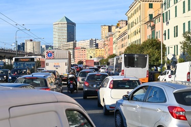 Genova, lunedi mattina traffico causa chiusure autostrada