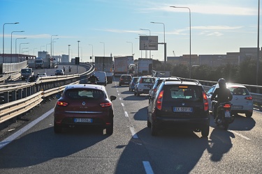 Genova, lunedi mattina traffico causa chiusure autostrada