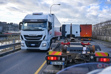 Genova, lunedi mattina traffico causa chiusure autostrada