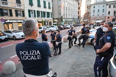 Genova, centro storico - venerdi sera nei vicoli