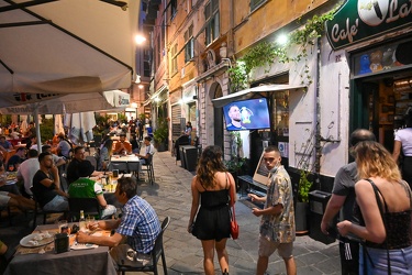 Genova, centro storico - venerdi sera nei vicoli