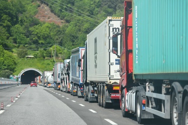 Genova, viaggio tra i disagi delle autostrade liguri