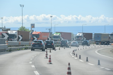 Genova, viaggio tra i disagi delle autostrade liguri