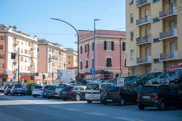 Genova, piazza Terralba - allarme bomba su autobus