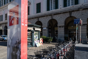 Genova, largo Pertini - servizio bike sharing