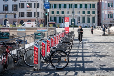 Genova, largo Pertini - servizio bike sharing