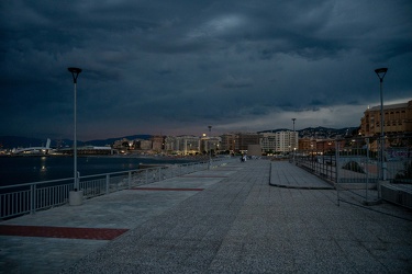 Genova, Corso Italia e giardini Govi di sera