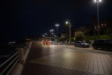 Genova, Corso Italia e giardini Govi di sera