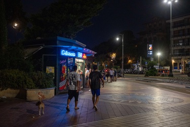 Genova, Corso Italia e giardini Govi di sera