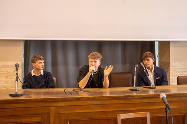 Genova, liceo classico D'Oria - concerto e incontro con Andrea D