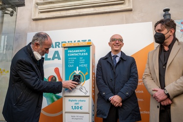 Genova, piazza Fontane Marose - presentazione sistema pagamento 