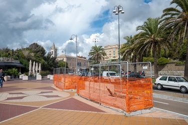 Genova, passeggiata Corso Italia - nuove panchine