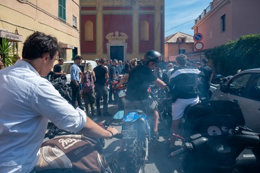 Genova, Palmaro - chiesa S M Assunta - funerale del 27enne deced