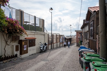 Genova, lungomare lombardo - nella notte ragazzo si ferisce 