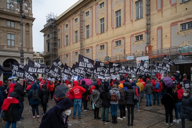 Genova, piazza de Ferrari - manifestazione stabilimenti balneari