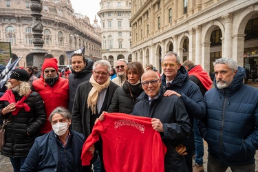 Genova, piazza de Ferrari - manifestazione stabilimenti balneari