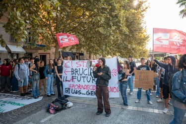 Genova, da stazione Principe - manifestazione friday for future