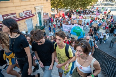 Genova, da stazione Principe - manifestazione friday for future