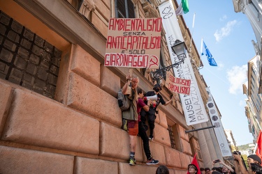 Genova, da stazione Principe - manifestazione friday for future