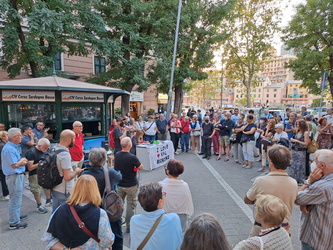 Genova, piazza Manzoni - manifestazione contro progetto skymetro