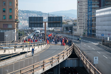 Genova, manifestazione lavoratori Ansaldo Energia