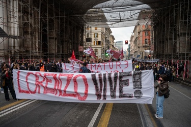 Genova, manifestazione studenti contro esame maturita