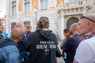 Genova, palazzo San Giorgio - presidio camalli compagnia unica p