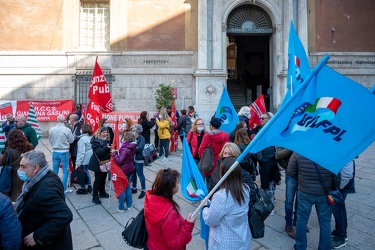 Genova, prefettura - presidio sindacati comprato sanitario cgil,