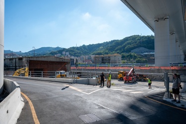 Genova, Campi - iniziato spostamento reperti macerie ex ponte mo