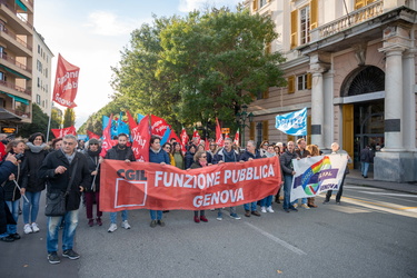 Genova, carignano - sciopero e corteo lavoratori ospedale Gallie