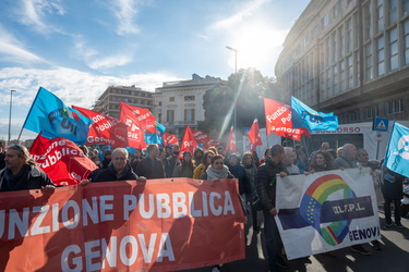 Genova, carignano - sciopero e corteo lavoratori ospedale Gallie