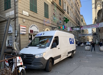 Genova, centro storico - veicoli in sosta 